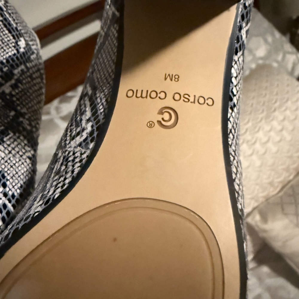 Corso Como Snakeskin Patterned Women's Block heels - Picture 6 of 7